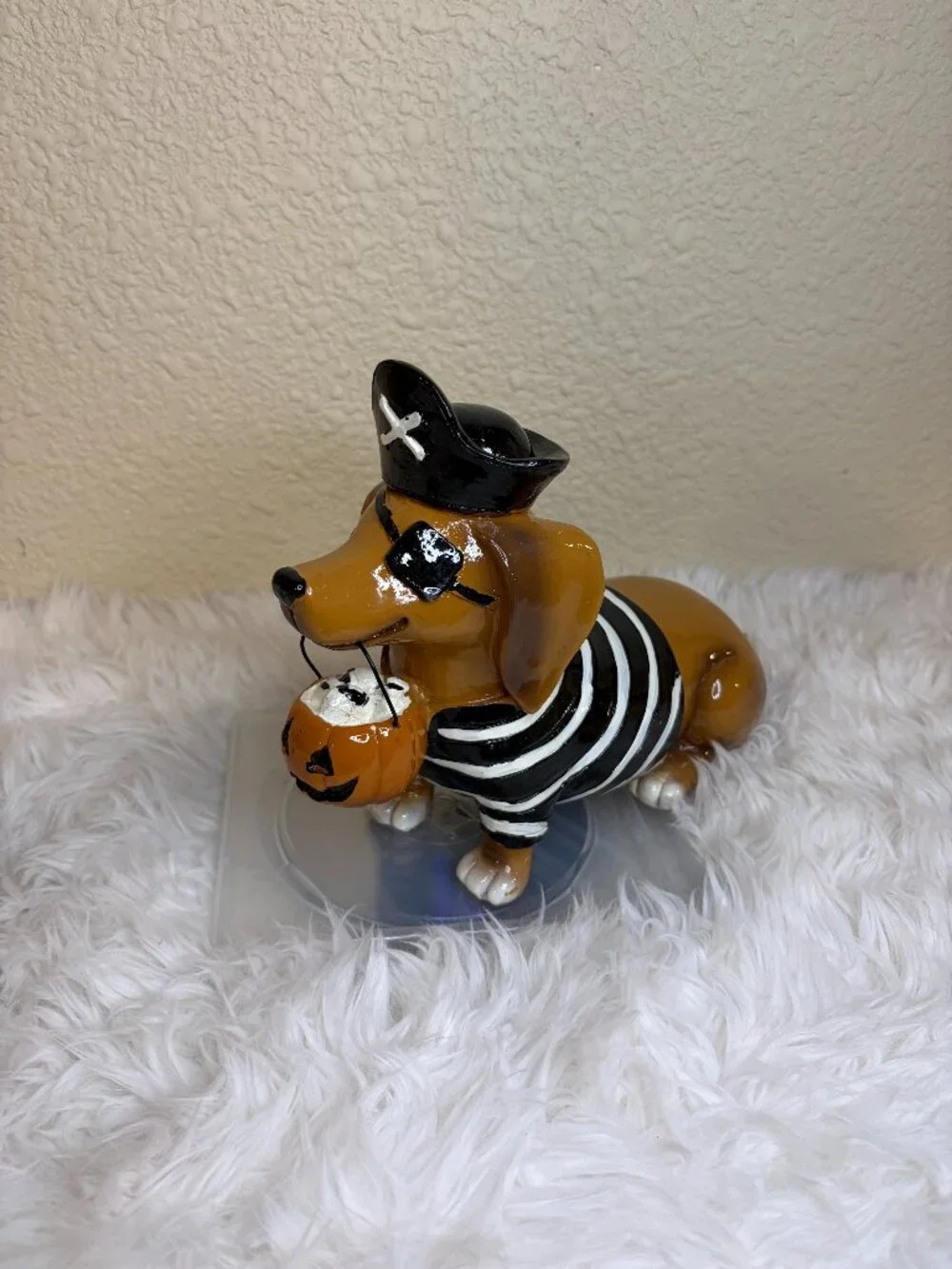 Halloween Dachshund Wiener Dog Pirate Pumpkin Trick or Treat Figurine